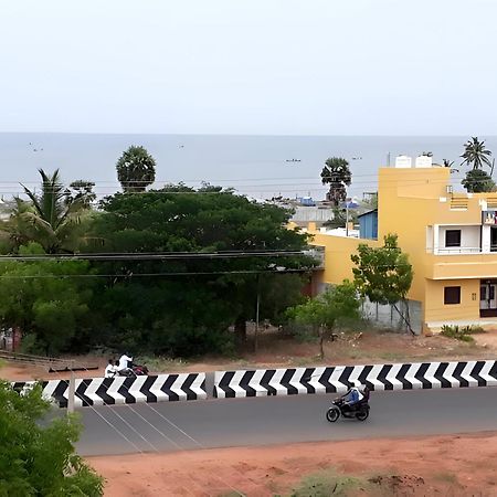 Le Holiday Inn Puducherry Zewnętrze zdjęcie