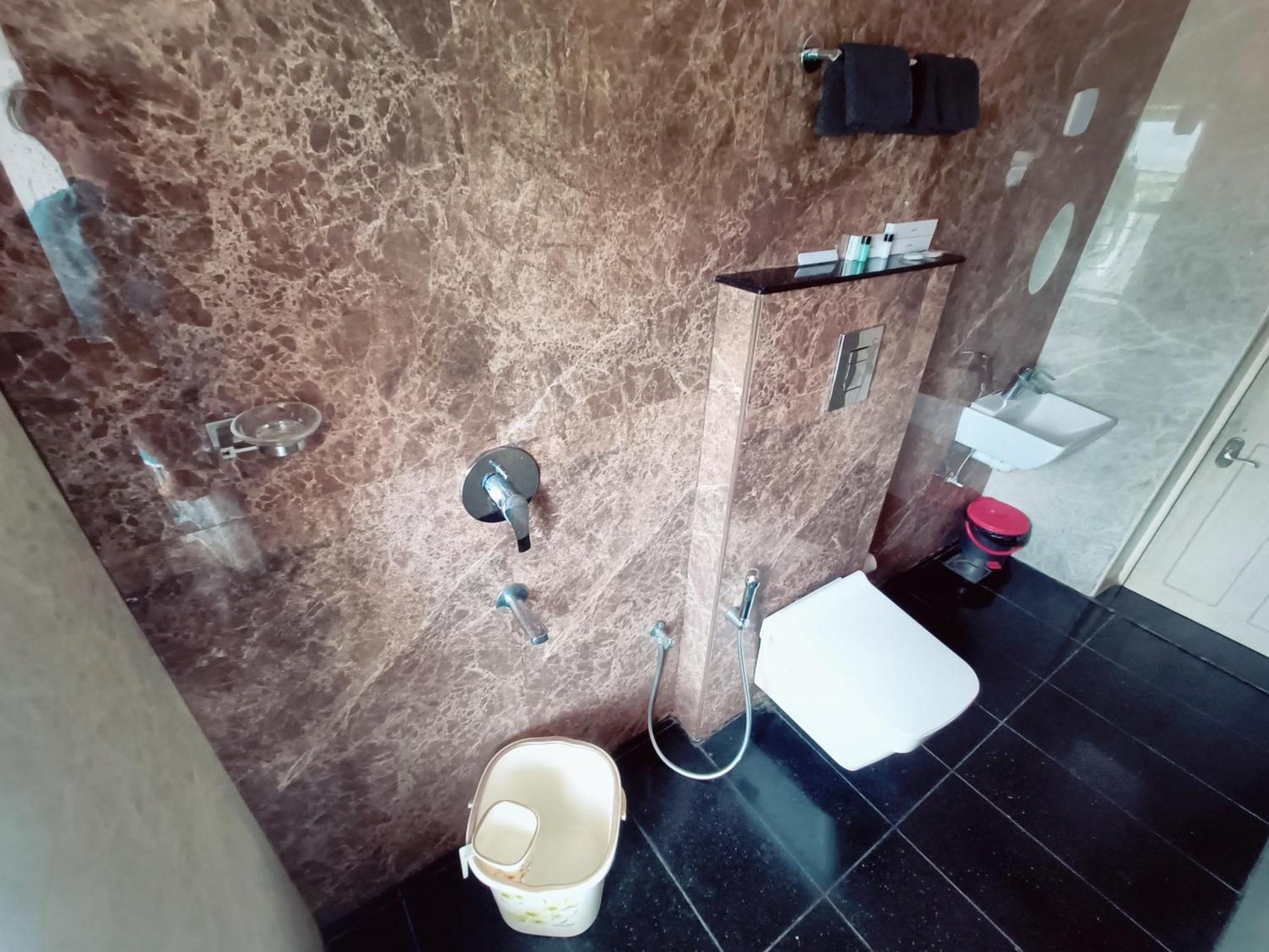 Le Holiday Inn Puducherry Zewnętrze zdjęcie