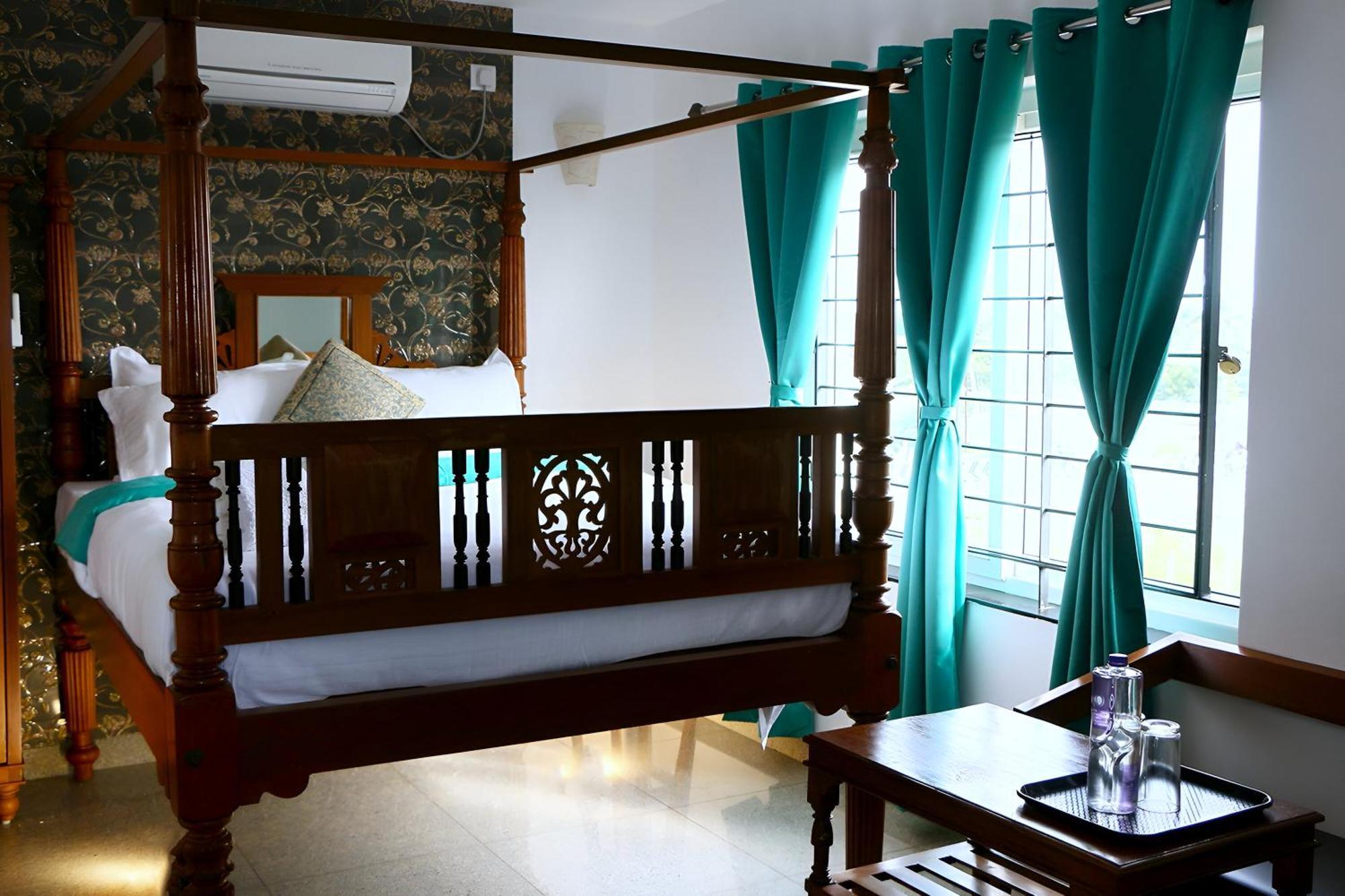 Le Holiday Inn Puducherry Zewnętrze zdjęcie