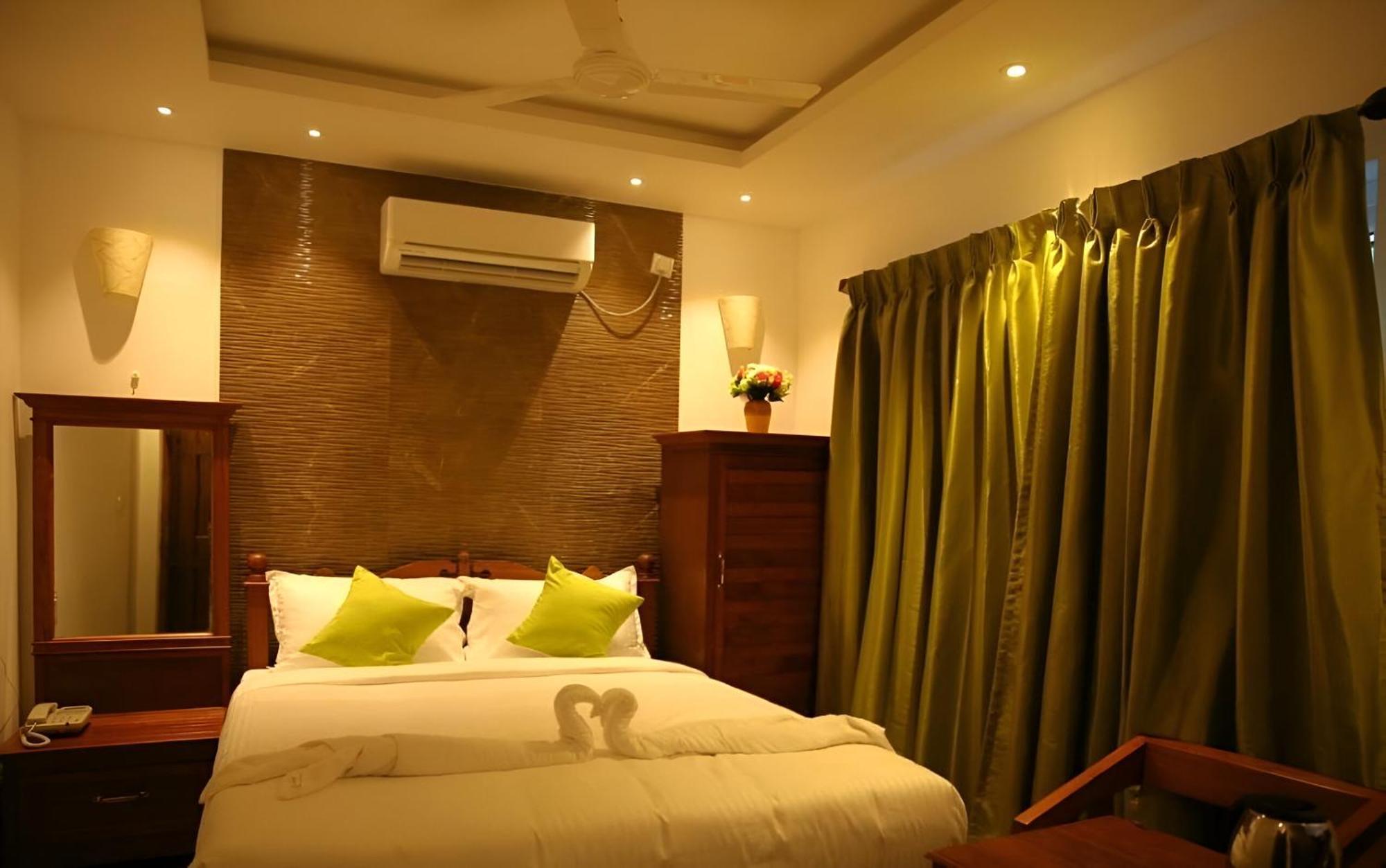 Le Holiday Inn Puducherry Zewnętrze zdjęcie