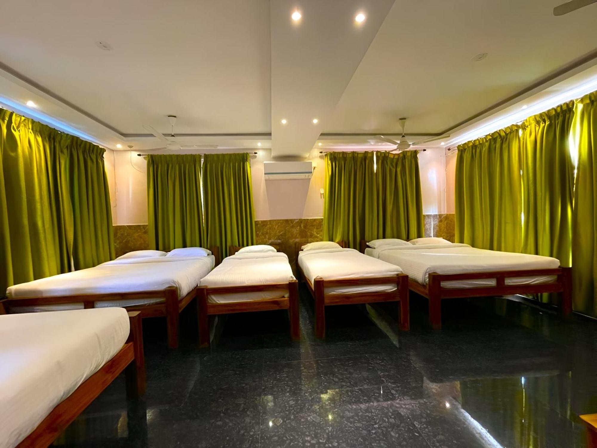 Le Holiday Inn Puducherry Zewnętrze zdjęcie